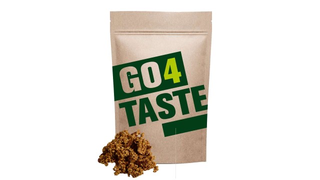 Granola orzechowa przed opakowaniem