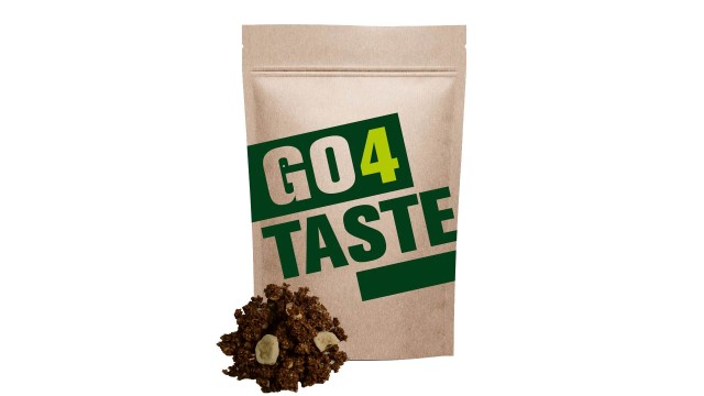 Granola banana kakao  przed opakowaniem