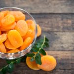 Jak długo moczyć suszone morele?