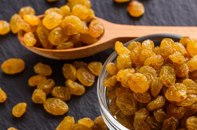 Co jeść po treningu? Rodzynki jako dobre źródło energii.