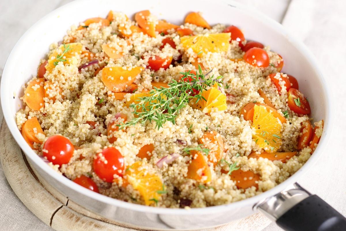 Komosa ryżowa – kalorie po ugotowaniu. Czy quinoa tuczy?