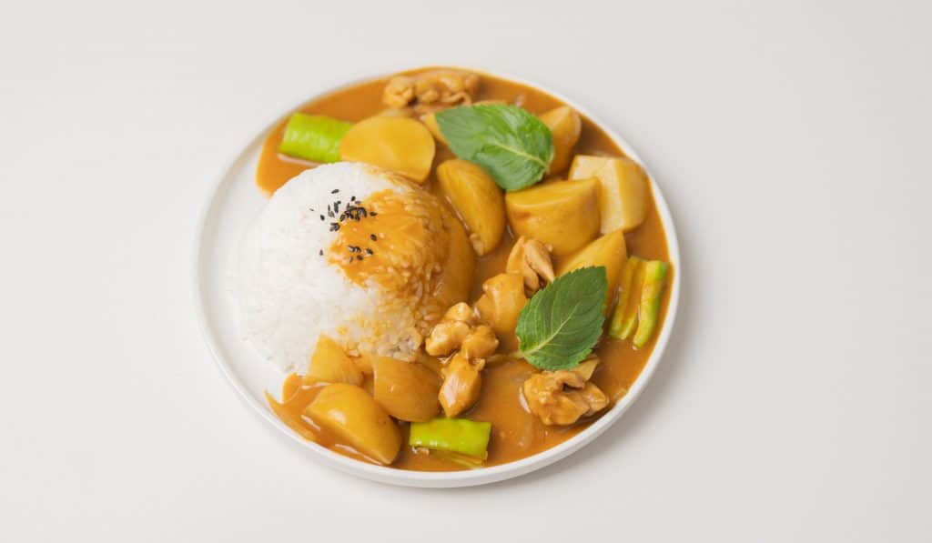 Potrawa z użyciem przyprawy curry