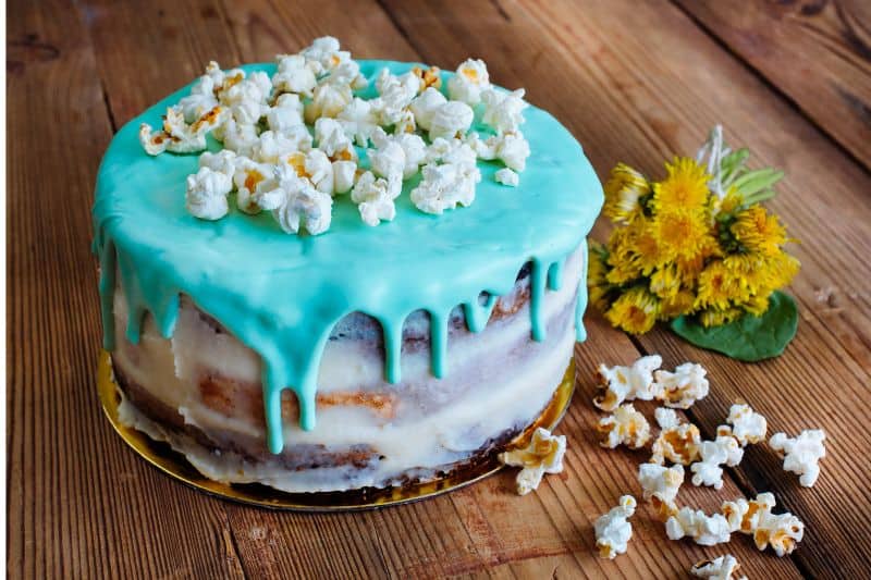 Bezglutenowy tort z popcornem