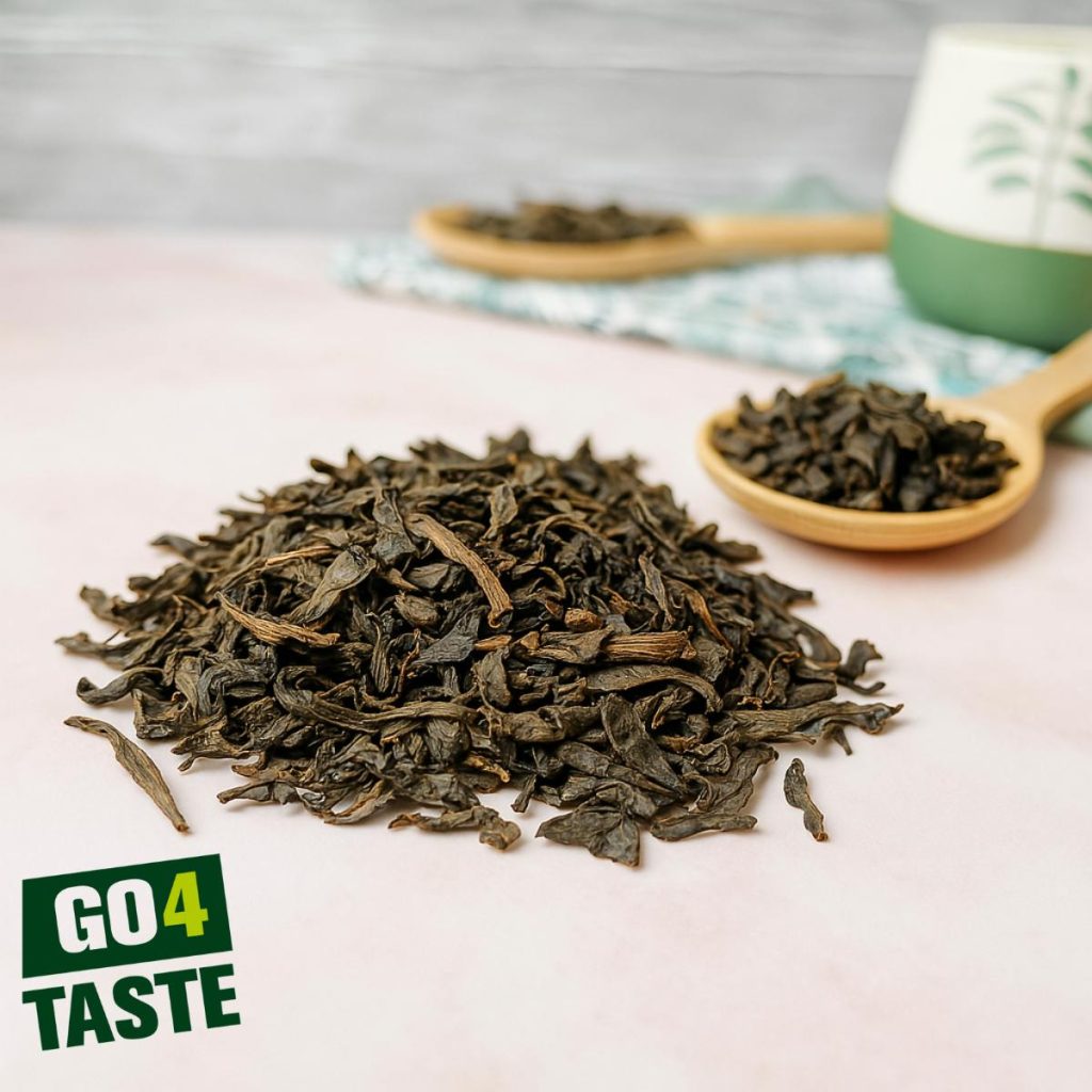 Herbata oolong Go4taste, rozsypana na stole