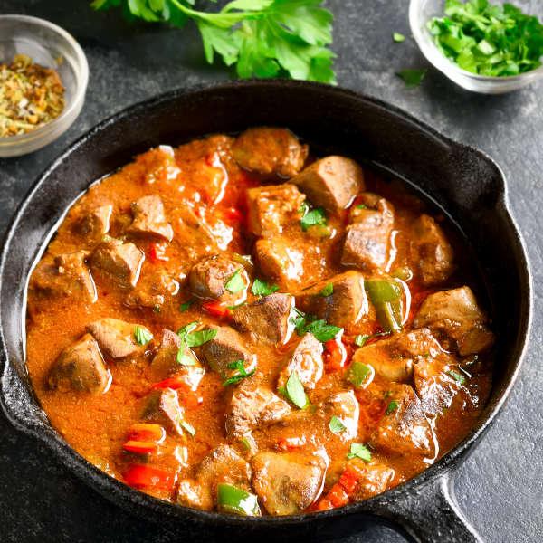Curry z kurczaka z pistacjami i mleczkiem kokosowym