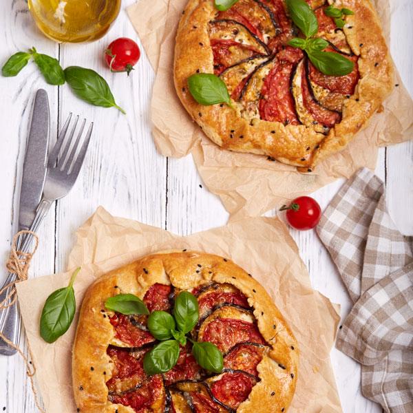 Tarta z suszonymi pomidorami i kozim serem
