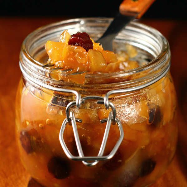 Chutney z jabłkami i rodzynkami